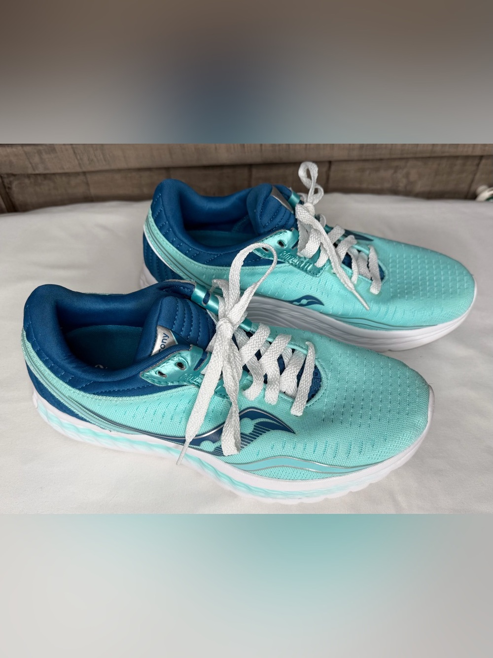Saucony Kinvara 11 Women’s Lace Up Low Top Athletic Shoes Aqua/Blue **Size 8**